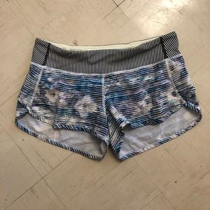 Lululemon Speed Up Low Rise Short 2.5”